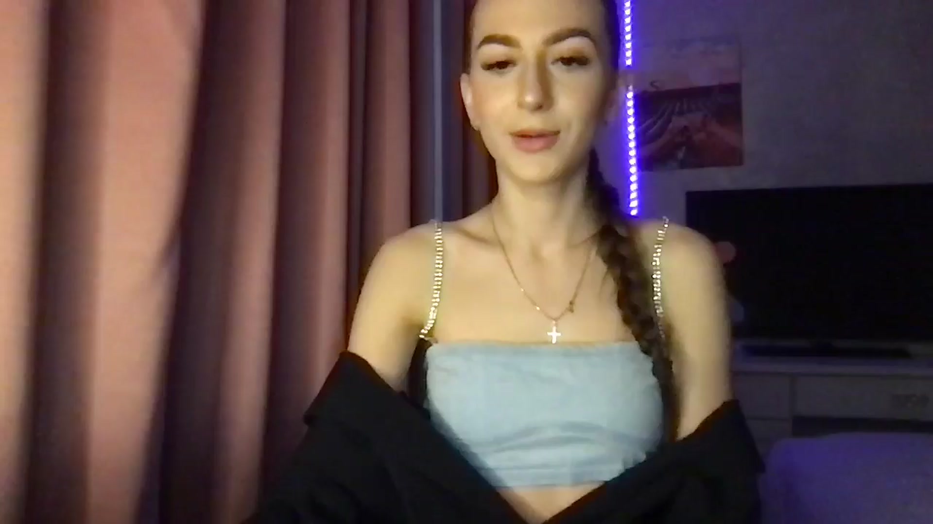 Gallery image thumbnail from Milla_'s myfreecams stream on, 01/28/2026, 13:19 image 10 of 20