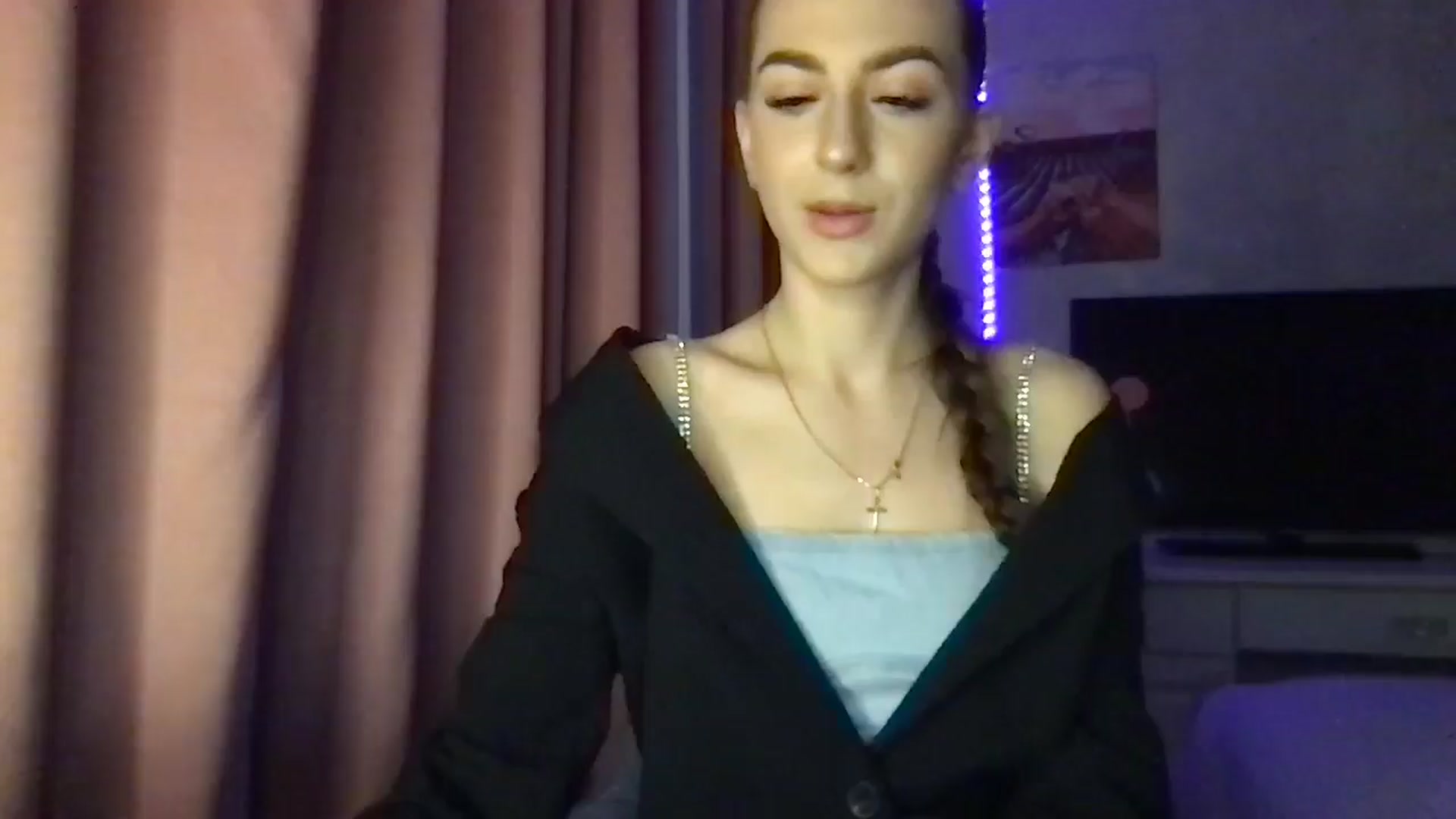Gallery image thumbnail from Milla_'s myfreecams stream on, 01/28/2026, 13:19 image 11 of 20