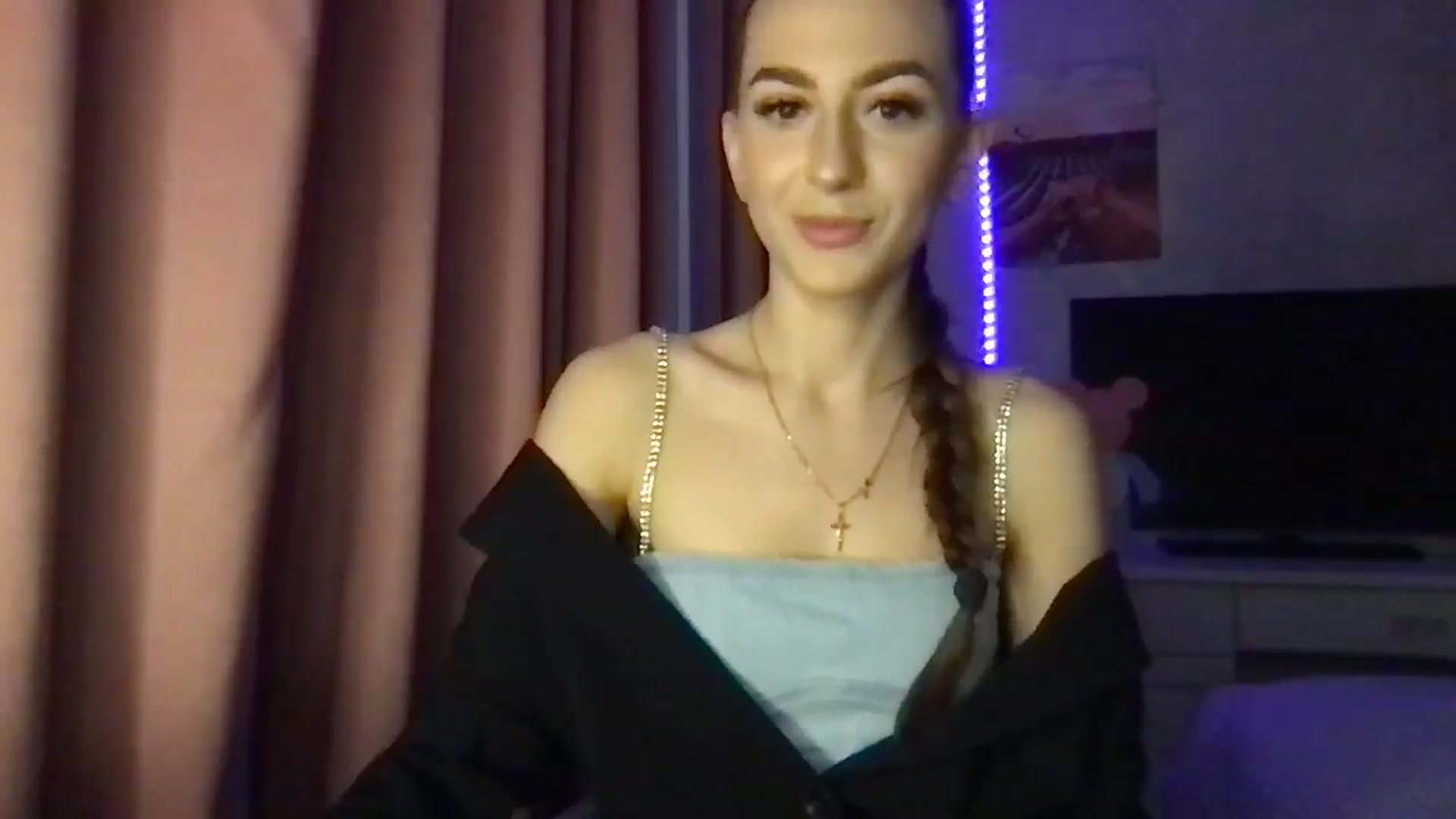 Gallery image thumbnail from Milla_'s myfreecams stream on, 01/28/2026, 13:19 image 4 of 20