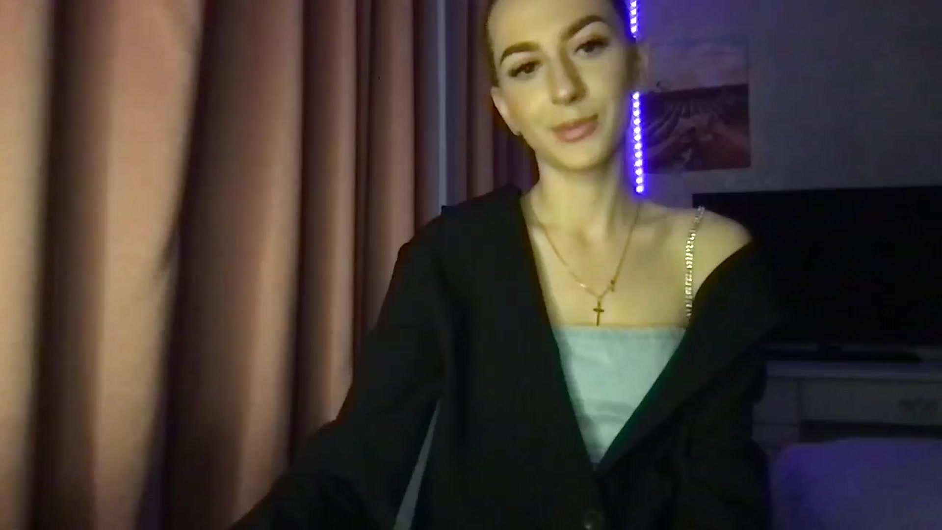 Gallery image thumbnail from Milla_'s myfreecams stream on, 01/28/2026, 13:19 image 16 of 20