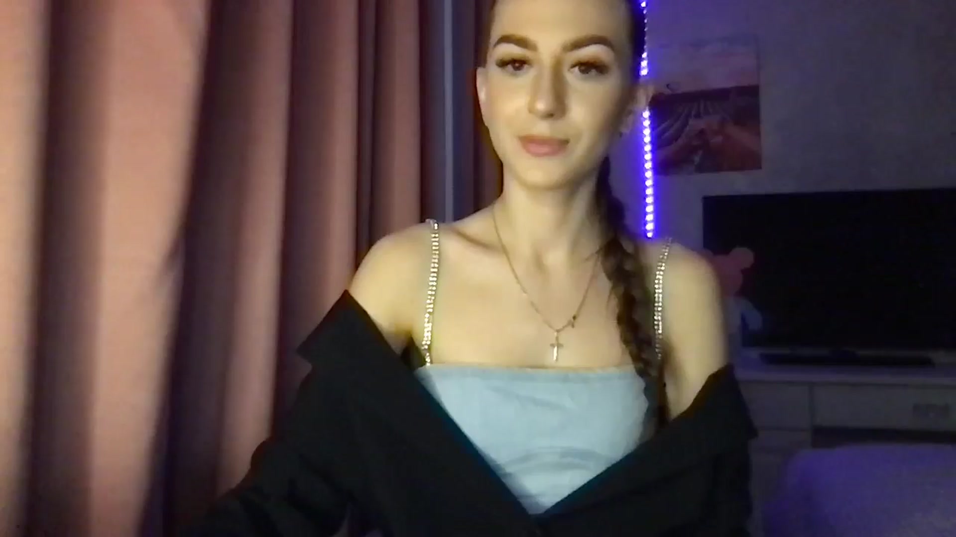 Gallery image thumbnail from Milla_'s myfreecams stream on, 01/28/2026, 13:19 image 5 of 20