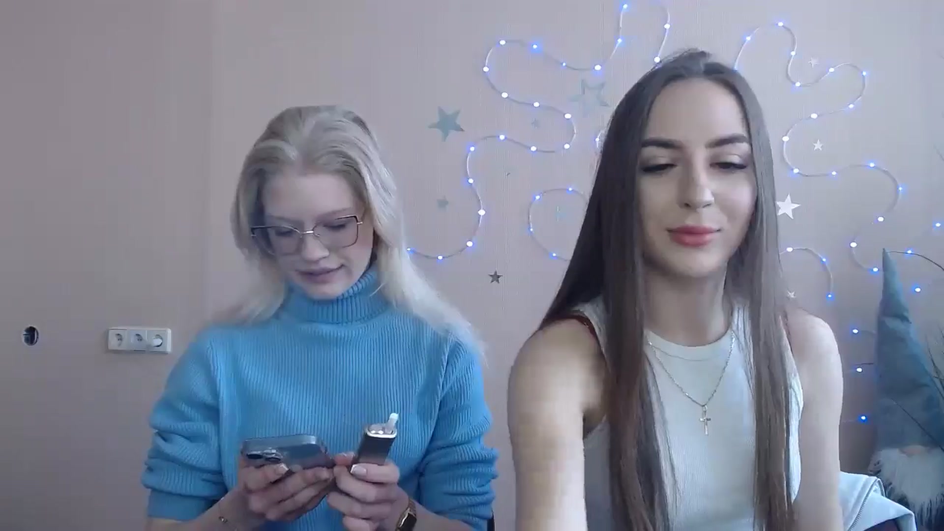 Gallery image thumbnail from Milla_'s myfreecams stream on, 04/22/2026, 13:55 image 5 of 20