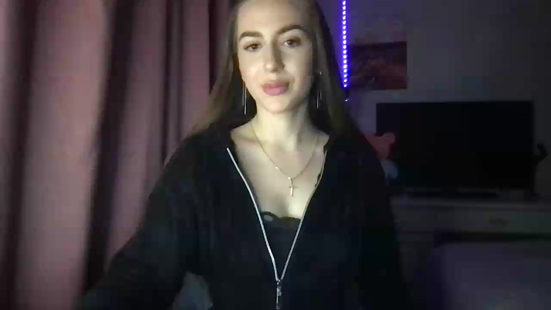 Gallery image thumbnail from Milla_'s myfreecams stream on, 05/18/2026, 20:15 image 10 of 20