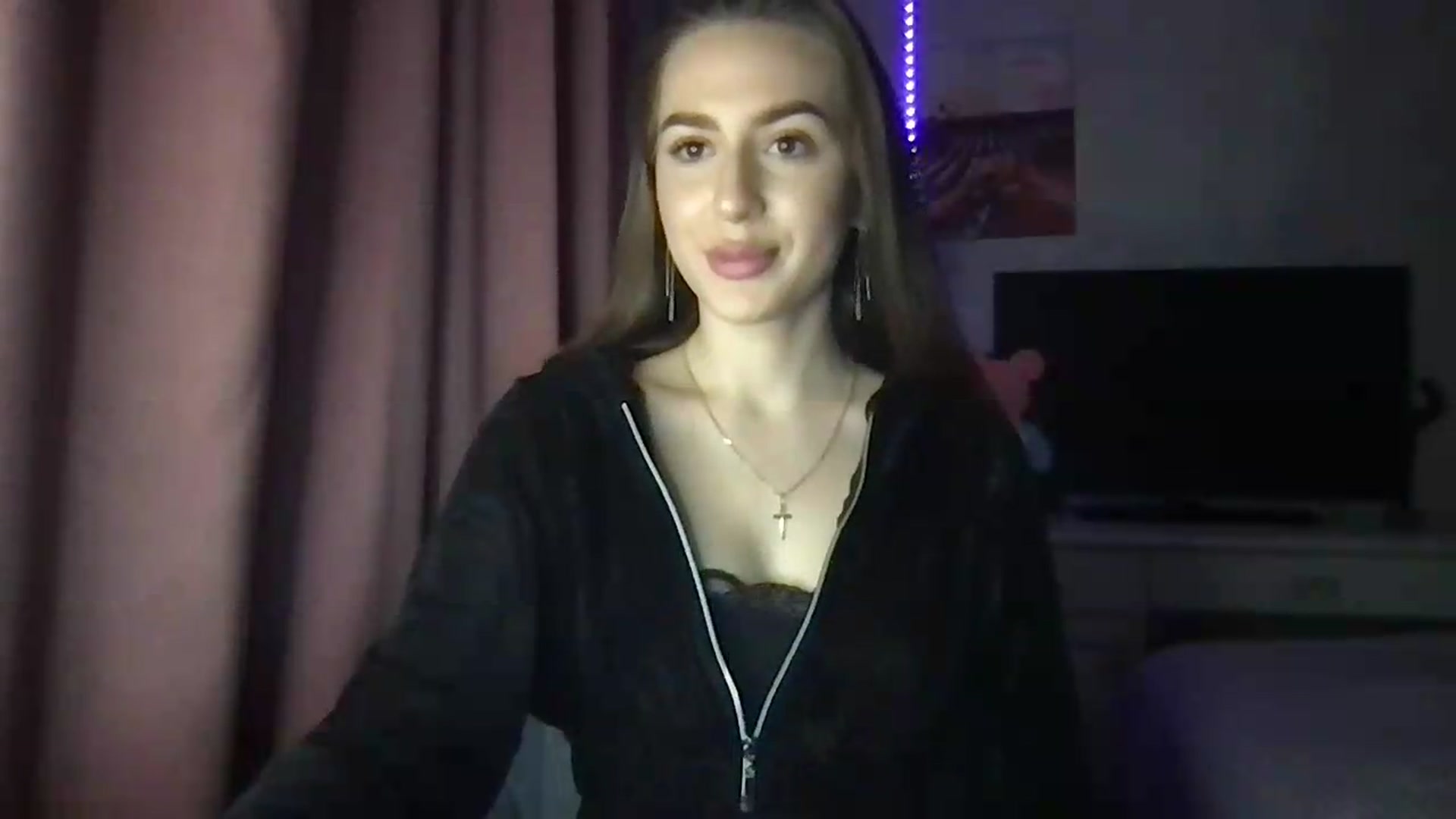 Gallery image thumbnail from Milla_'s myfreecams stream on, 05/18/2026, 20:15 image 9 of 20