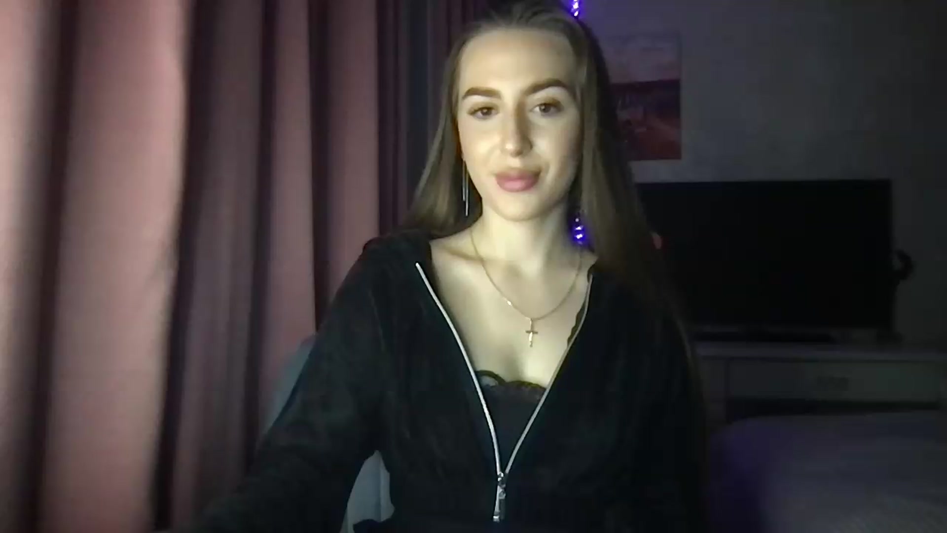 Gallery image thumbnail from Milla_'s myfreecams stream on, 05/18/2026, 20:15 image 16 of 20