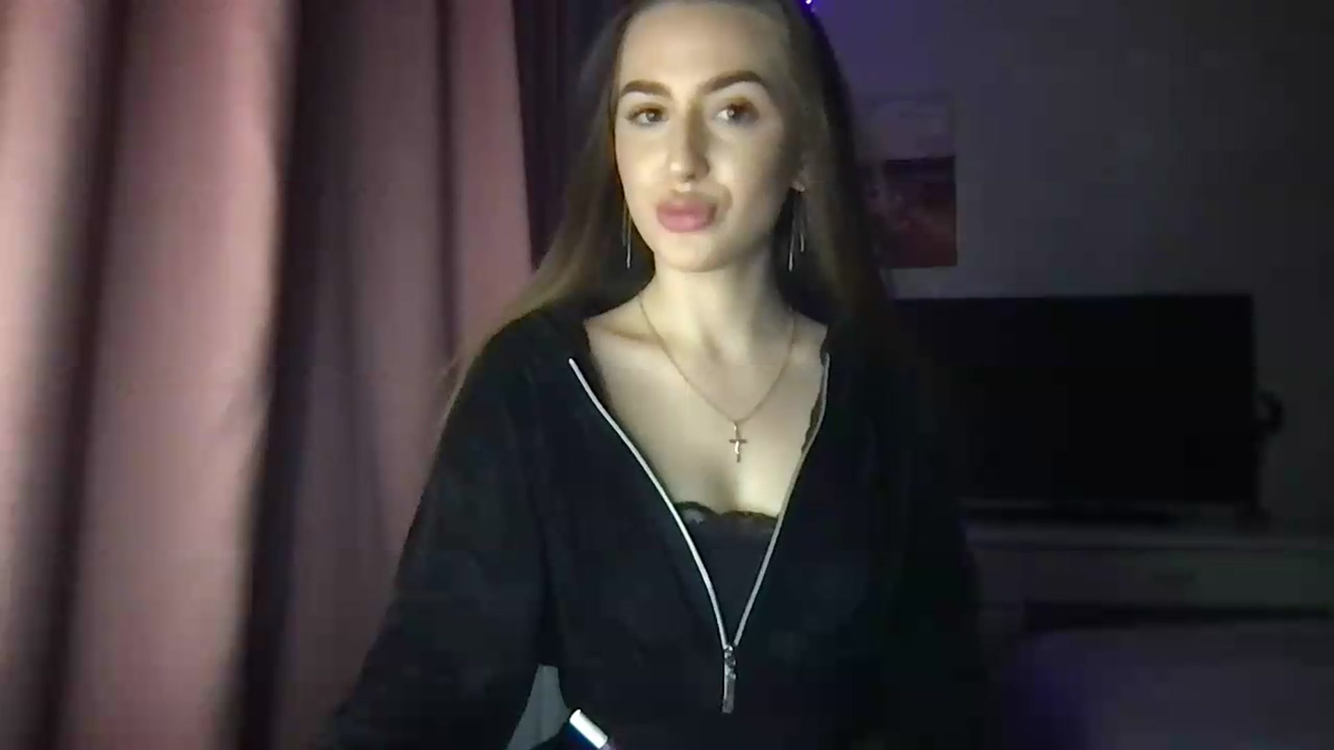 Gallery image thumbnail from Milla_'s myfreecams stream on, 05/18/2026, 20:15 image 13 of 20