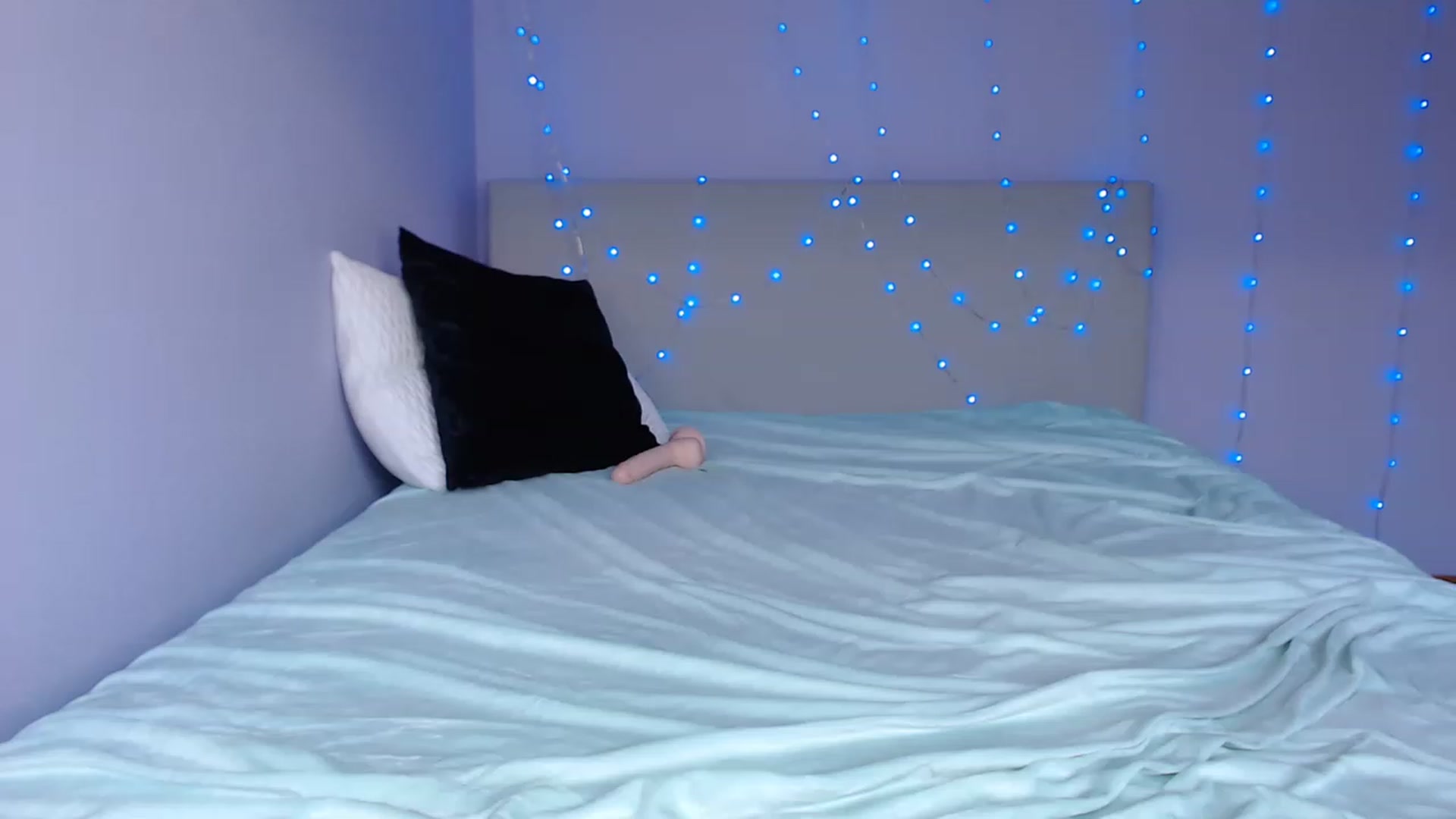 Gallery image thumbnail from MillieBrooks's myfreecams stream on, 11/15/2022, 22:45 image 17 of 20