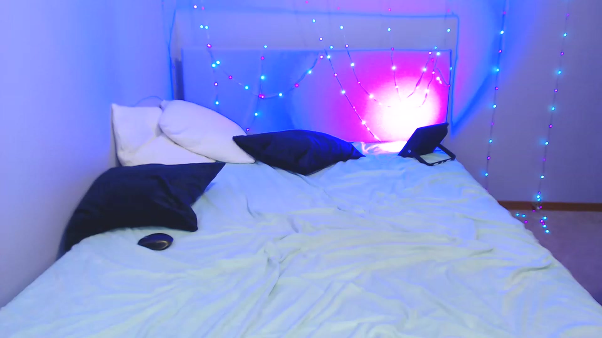 Gallery image thumbnail from MillieBrooks's myfreecams stream on, 12/17/2022, 03:06 image 13 of 20