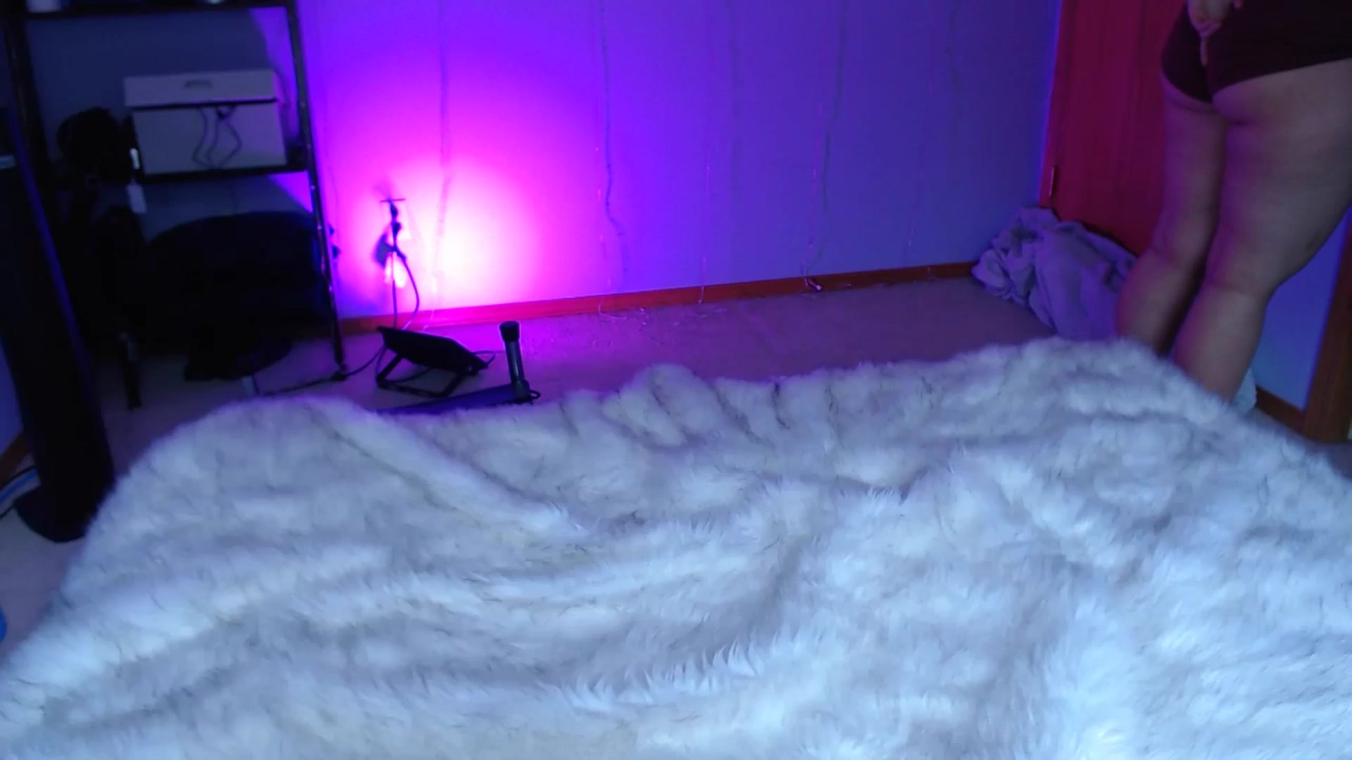 Gallery image thumbnail from MillieBrooks's myfreecams stream on, 04/25/2024, 24:00 image 4 of 20