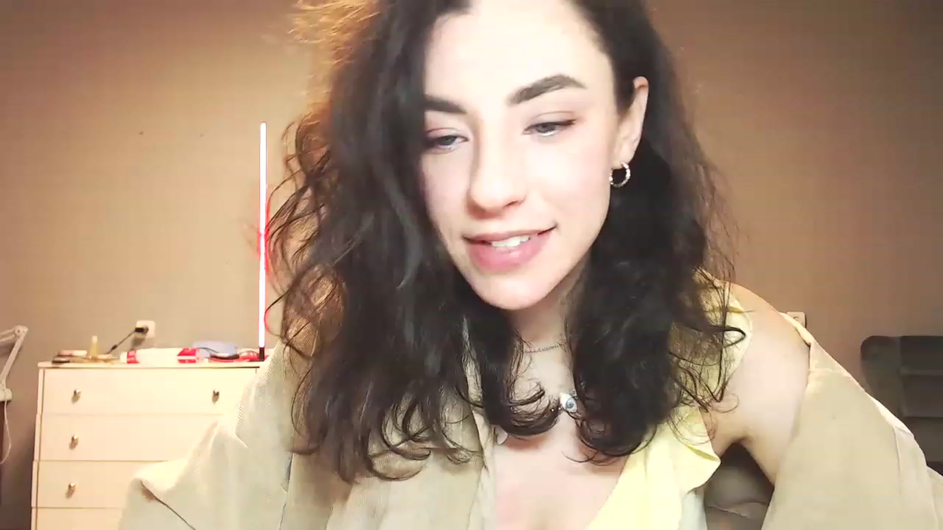Gallery image thumbnail from Millla_Mi's myfreecams stream on, 12/18/2022, 23:42 image 10 of 20