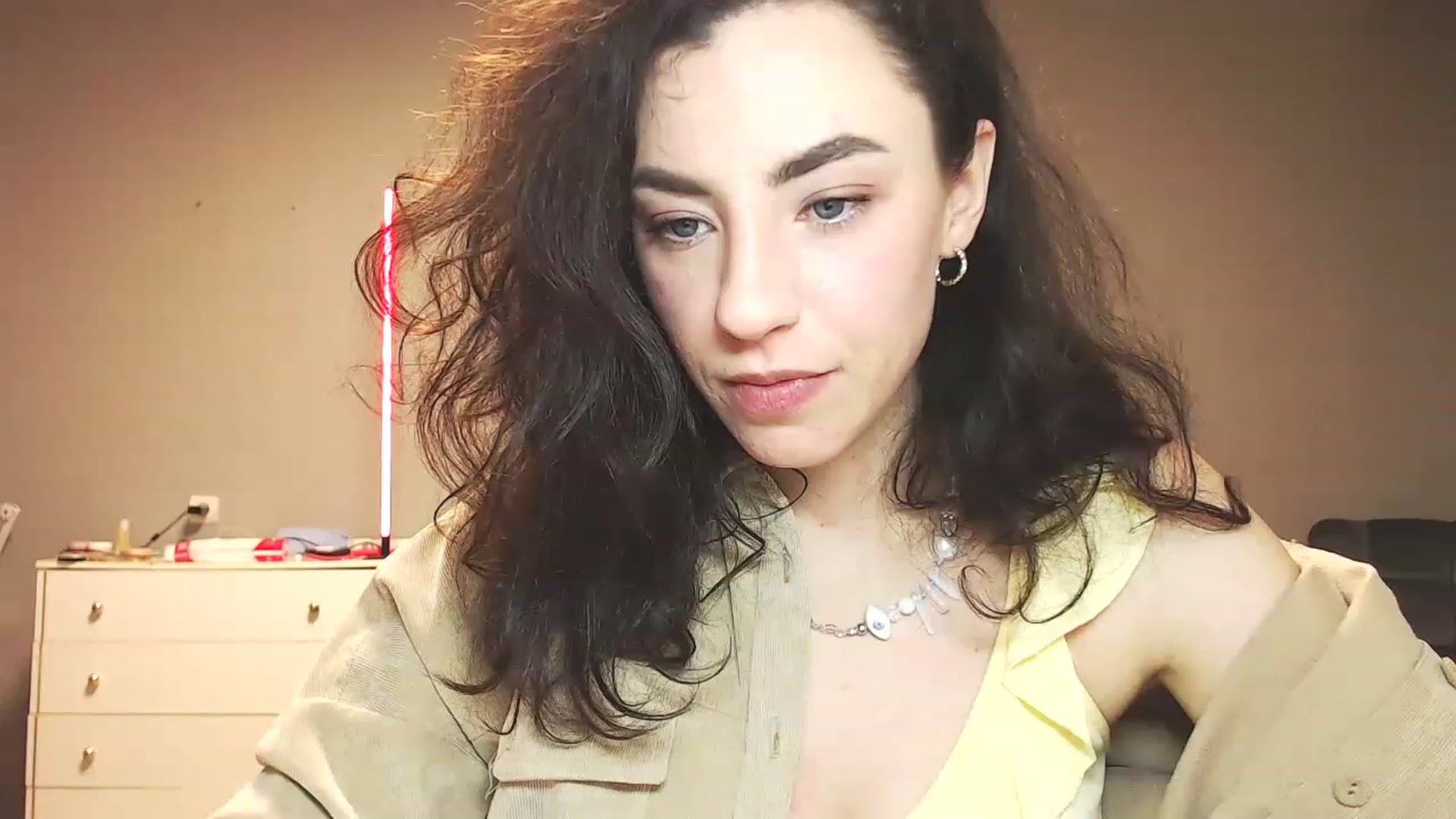 Gallery image thumbnail from Millla_Mi's myfreecams stream on, 12/18/2022, 23:42 image 17 of 20