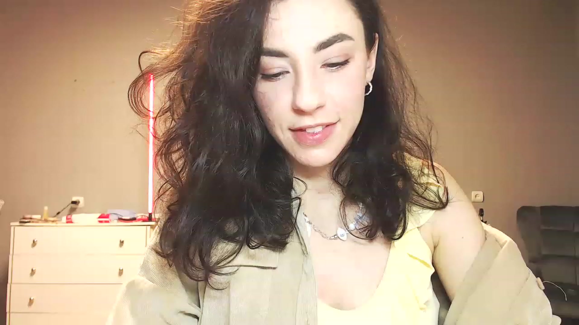 Gallery image thumbnail from Millla_Mi's myfreecams stream on, 12/18/2022, 23:42 image 19 of 20