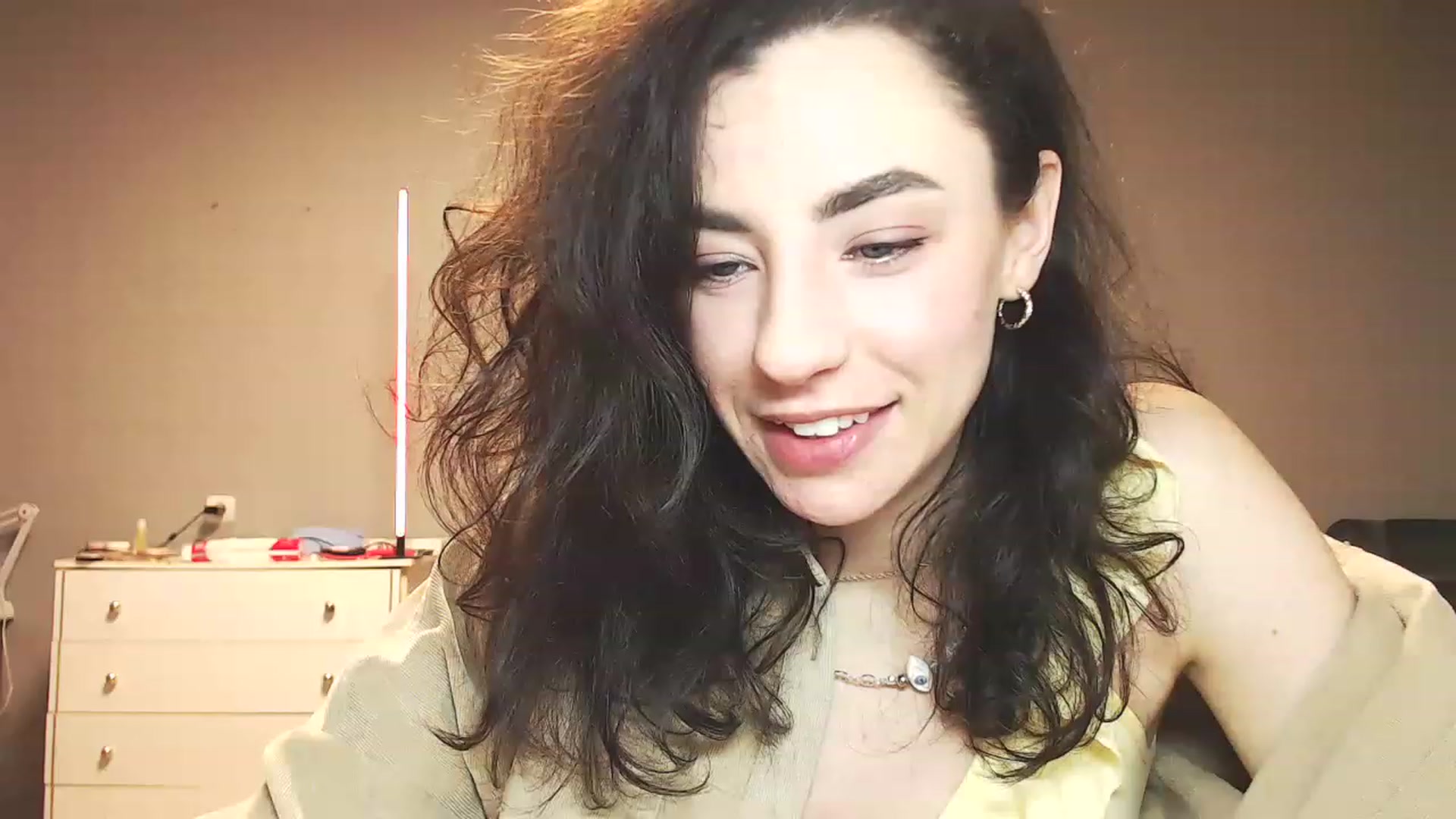 Gallery image thumbnail from Millla_Mi's myfreecams stream on, 12/18/2022, 23:42 image 14 of 20