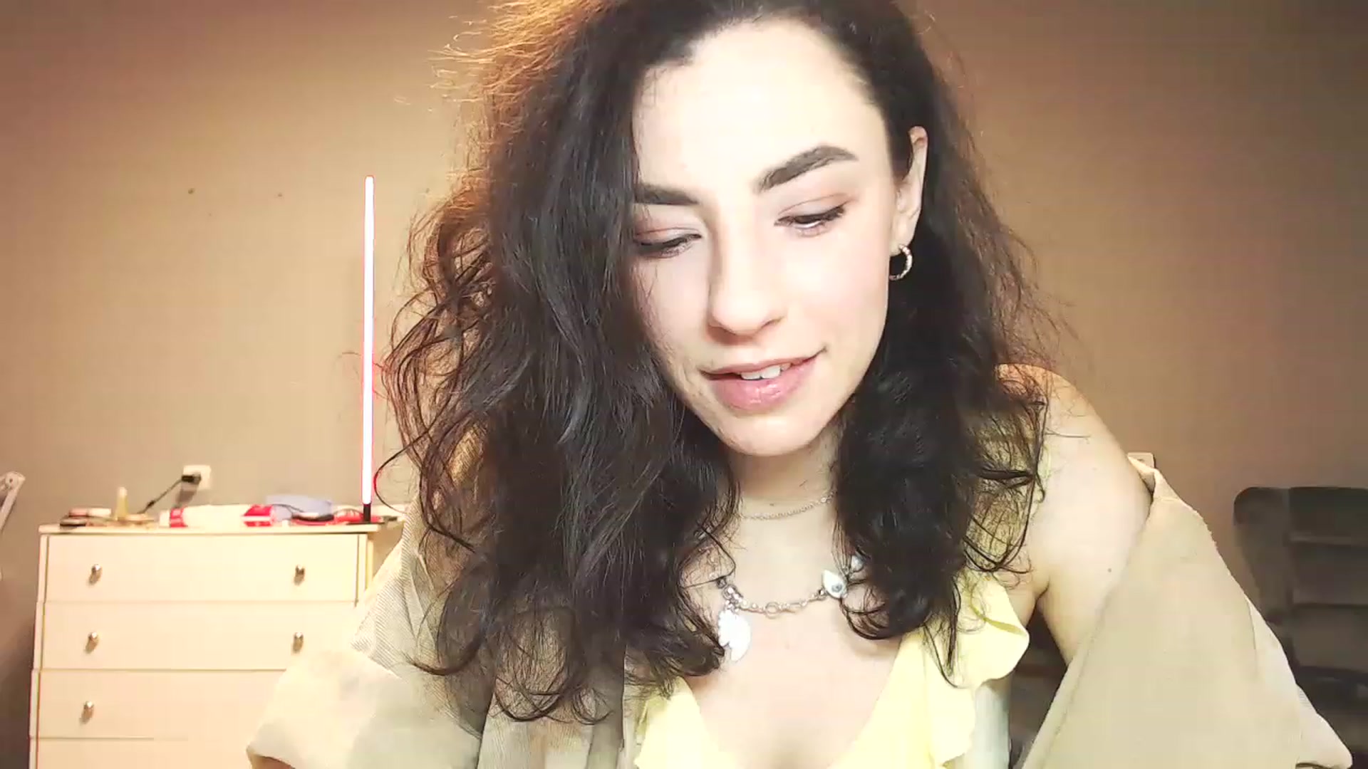 Gallery image thumbnail from Millla_Mi's myfreecams stream on, 12/18/2022, 23:42 image 6 of 20