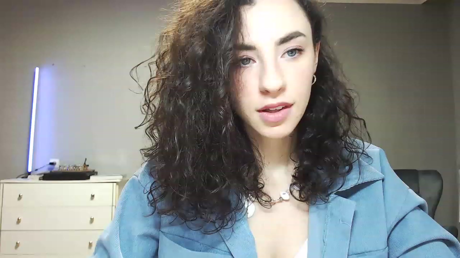 Gallery image thumbnail from Millla_Mi's myfreecams stream on, 01/19/2023, 21:26 image 2 of 20