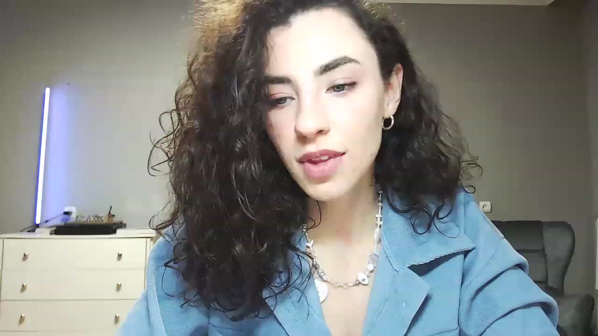 Gallery image thumbnail from Millla_Mi's myfreecams stream on, 01/19/2023, 21:26 image 14 of 20