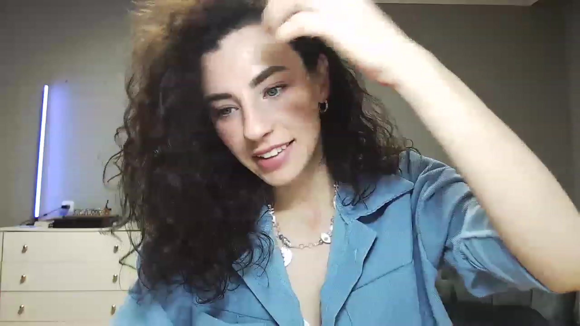 Gallery image thumbnail from Millla_Mi's myfreecams stream on, 01/19/2023, 21:26 image 18 of 20