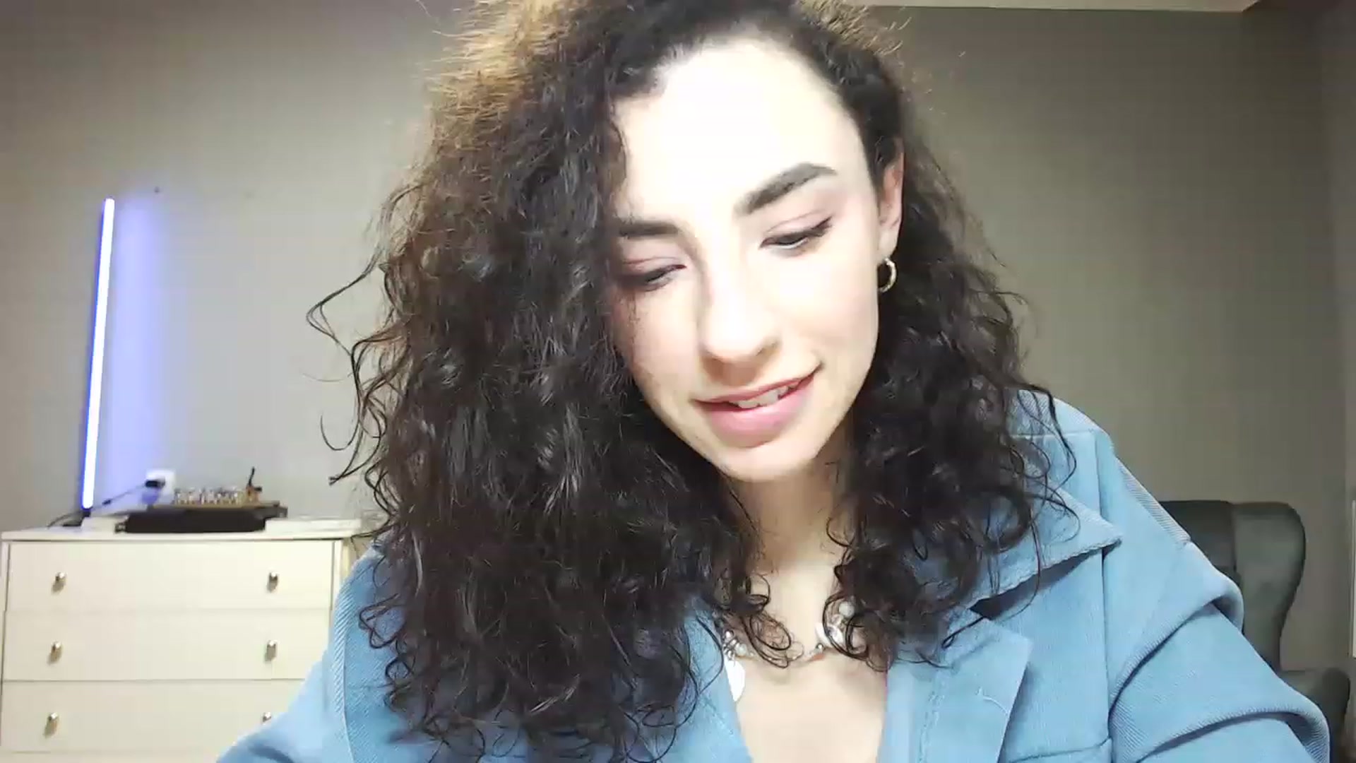 Gallery image thumbnail from Millla_Mi's myfreecams stream on, 01/19/2023, 21:26 image 8 of 20