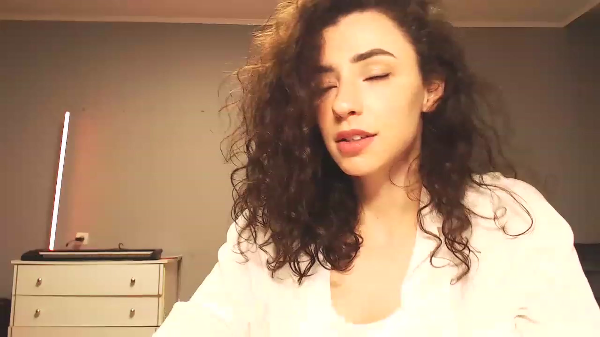 Gallery image thumbnail from Millla_Mi's myfreecams stream on, 02/05/2023, 14:43 image 8 of 20