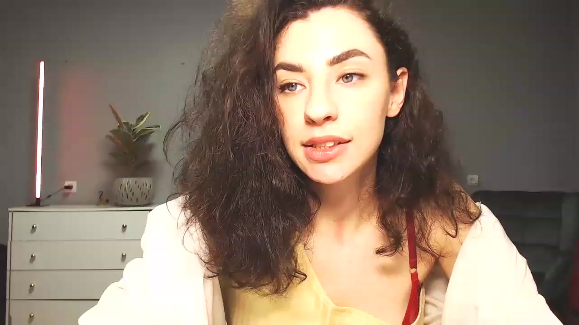 Gallery image thumbnail from Millla_Mi's myfreecams stream on, 03/12/2023, 15:56 image 12 of 20