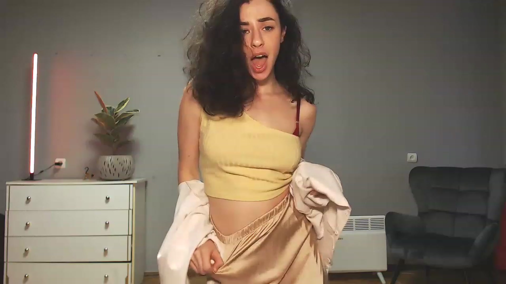 Gallery image thumbnail from Millla_Mi's myfreecams stream on, 03/12/2023, 15:56 image 8 of 20
