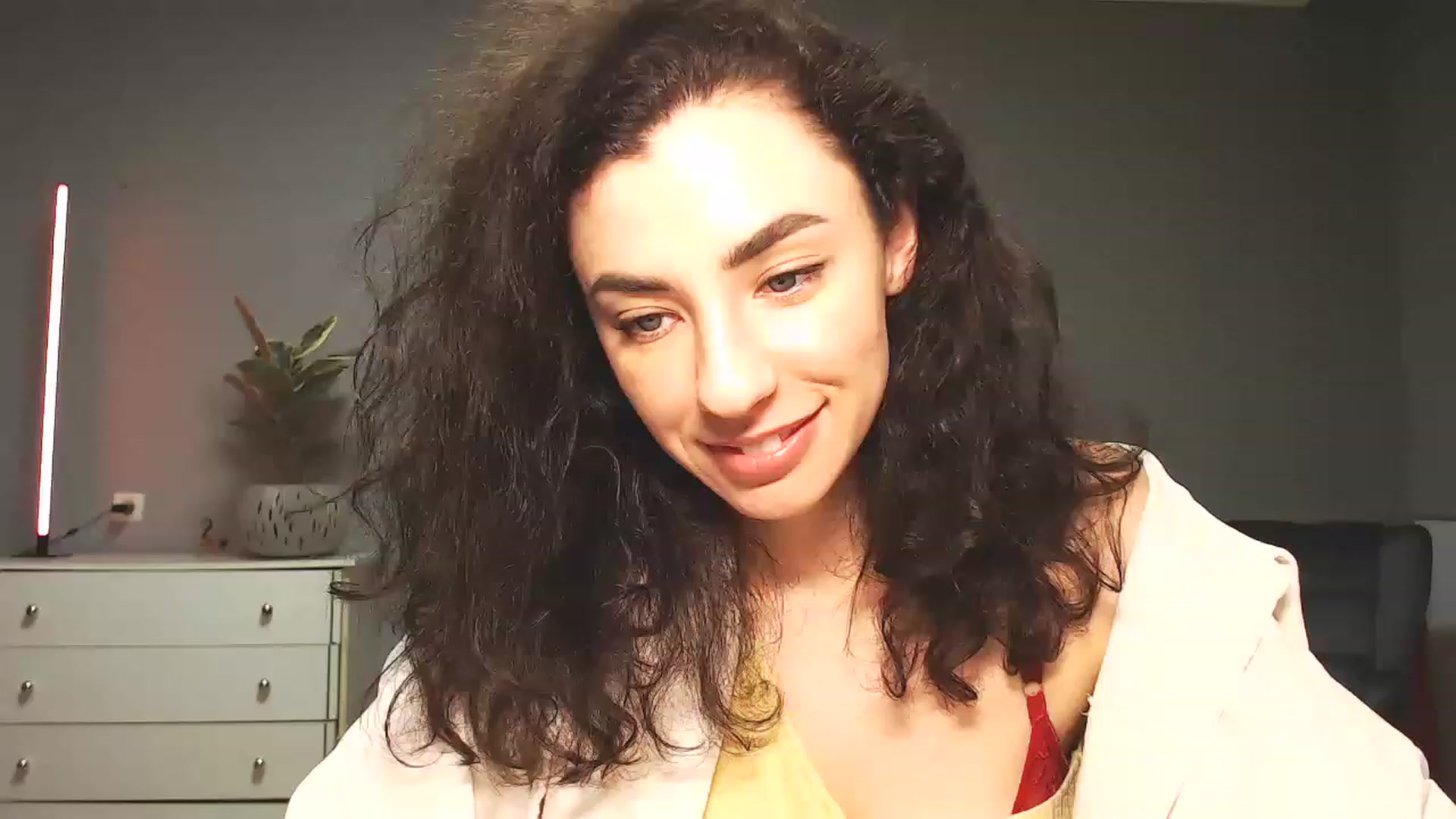 Gallery image thumbnail from Millla_Mi's myfreecams stream on, 03/12/2023, 19:23 image 13 of 20
