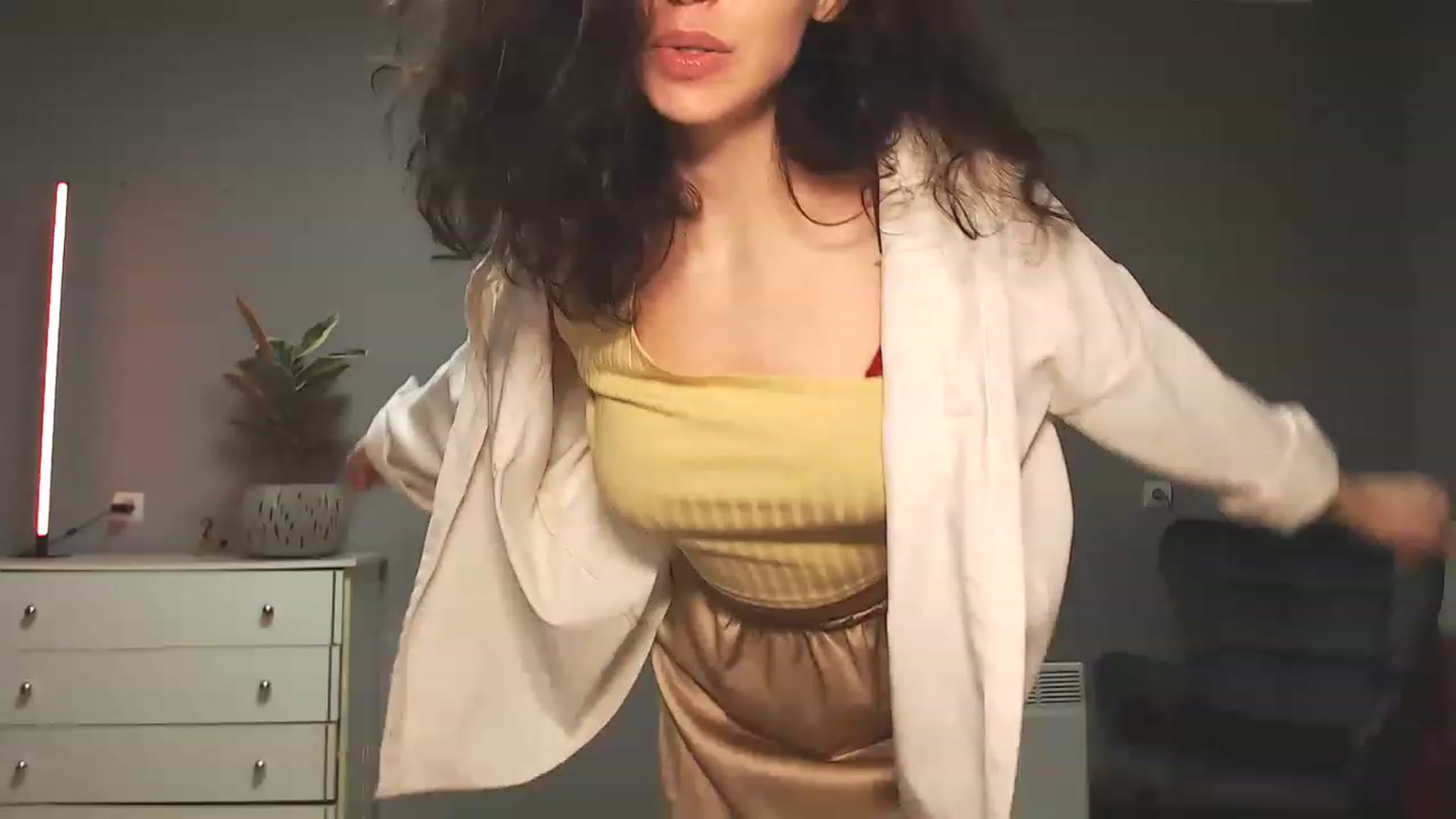 Gallery image thumbnail from Millla_Mi's myfreecams stream on, 03/12/2023, 19:23 image 16 of 20