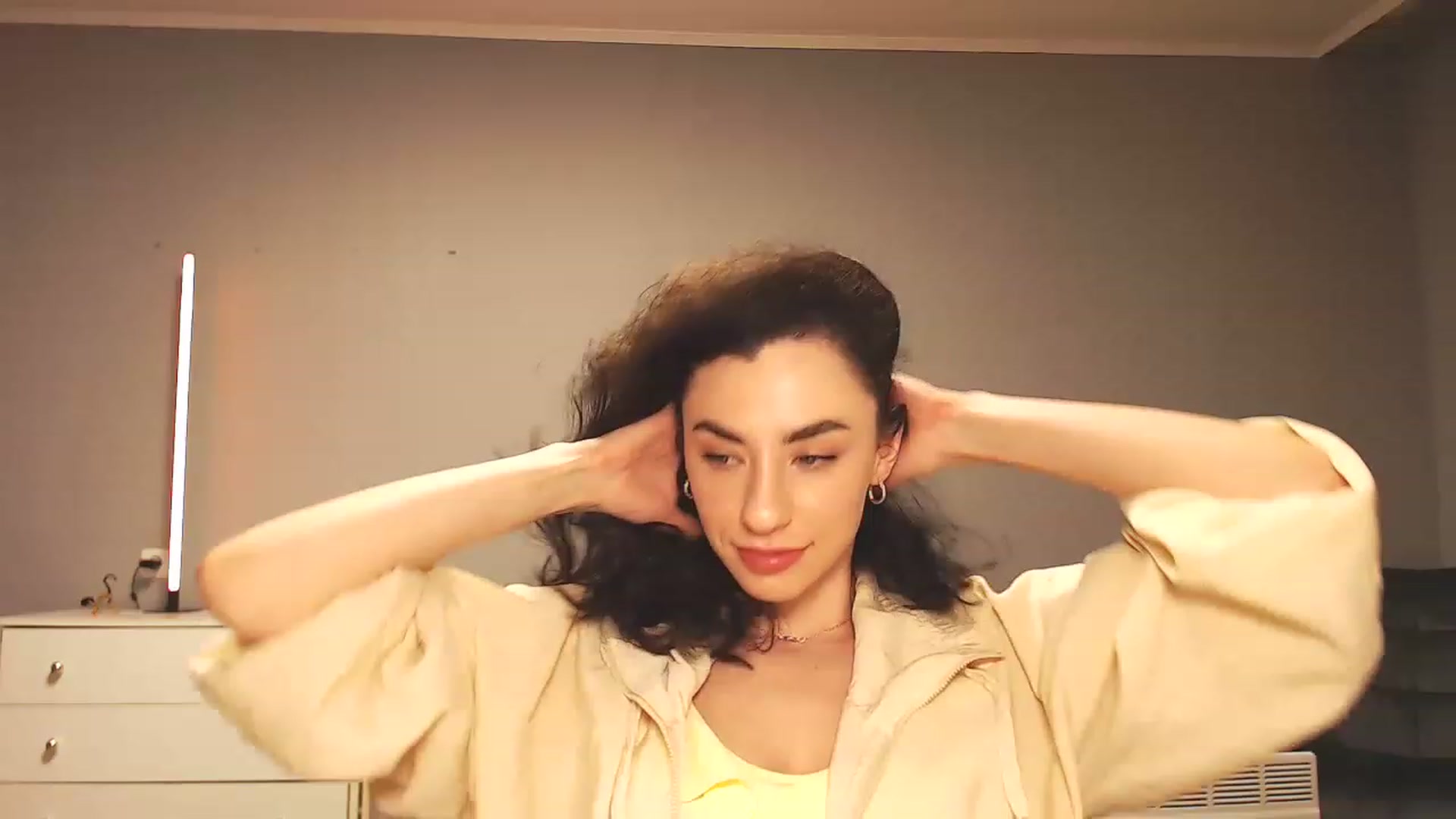 Gallery image thumbnail from Millla_Mi's myfreecams stream on, 03/25/2023, 21:14 image 3 of 20