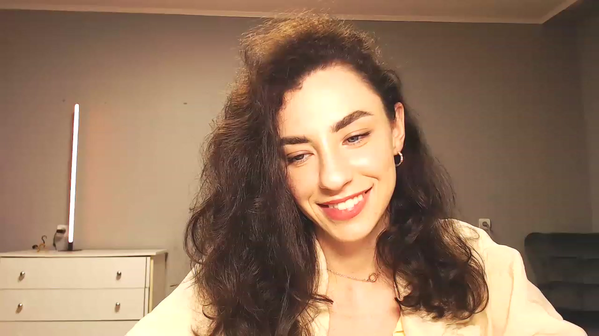 Gallery image thumbnail from Millla_Mi's myfreecams stream on, 03/25/2023, 21:31 image 13 of 20
