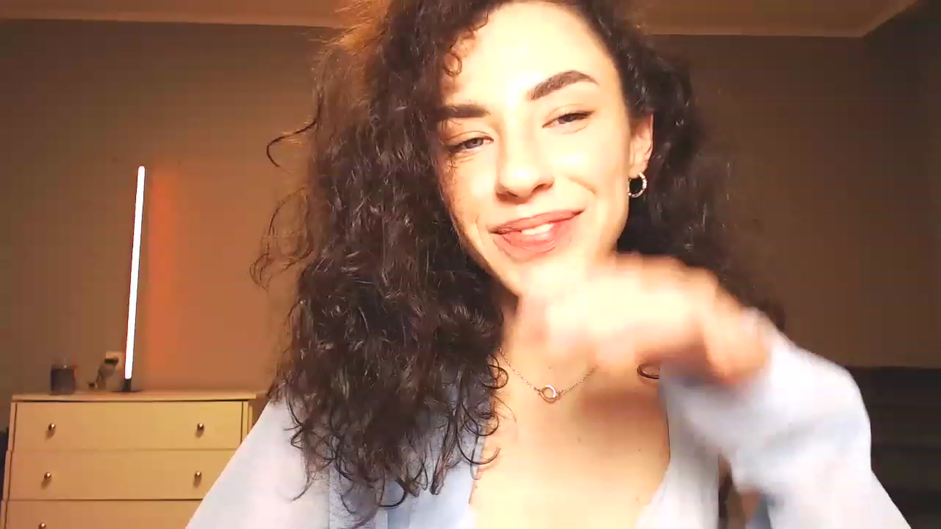 Gallery image thumbnail from Millla_Mi's myfreecams stream on, 03/27/2023, 19:47 image 19 of 20