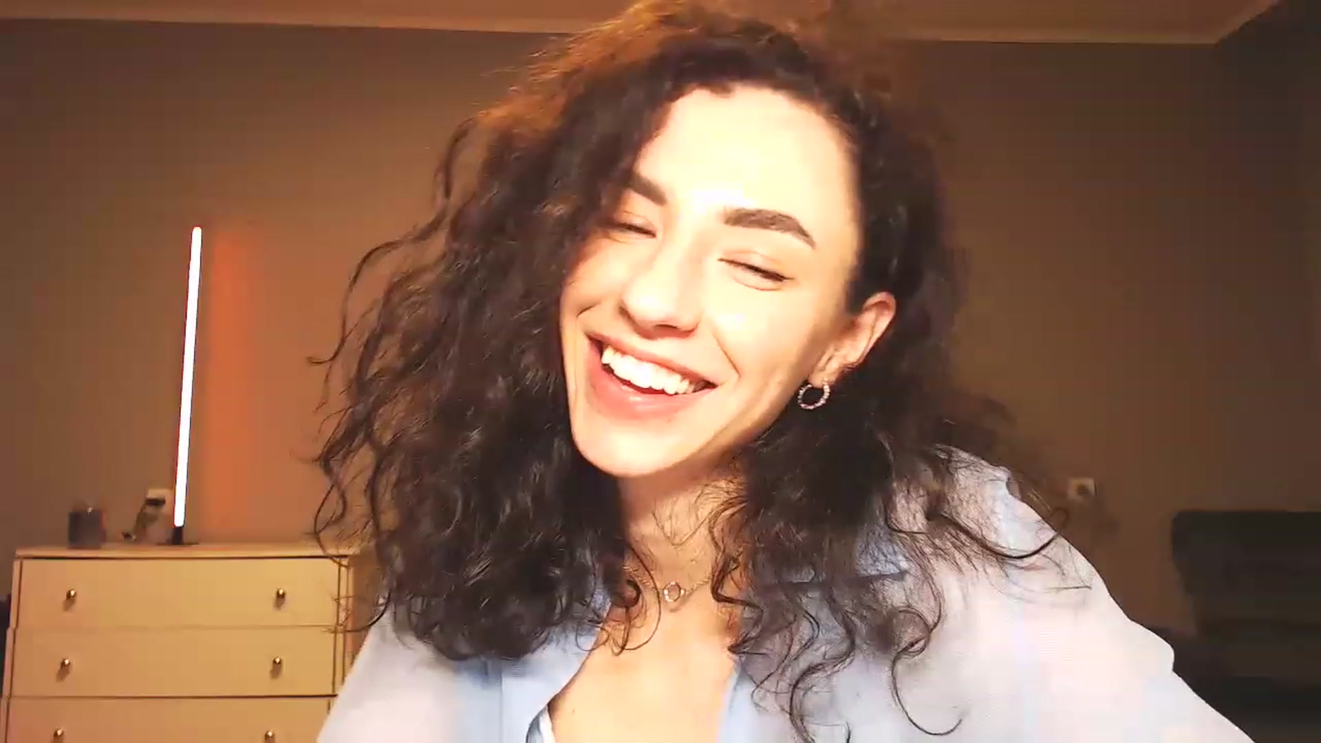 Gallery image thumbnail from Millla_Mi's myfreecams stream on, 03/27/2023, 21:02 image 10 of 20