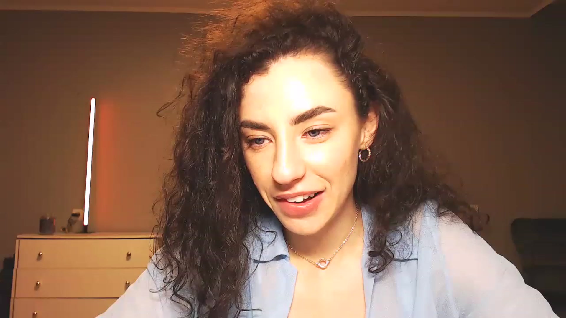 Gallery image thumbnail from Millla_Mi's myfreecams stream on, 03/27/2023, 21:02 image 18 of 20