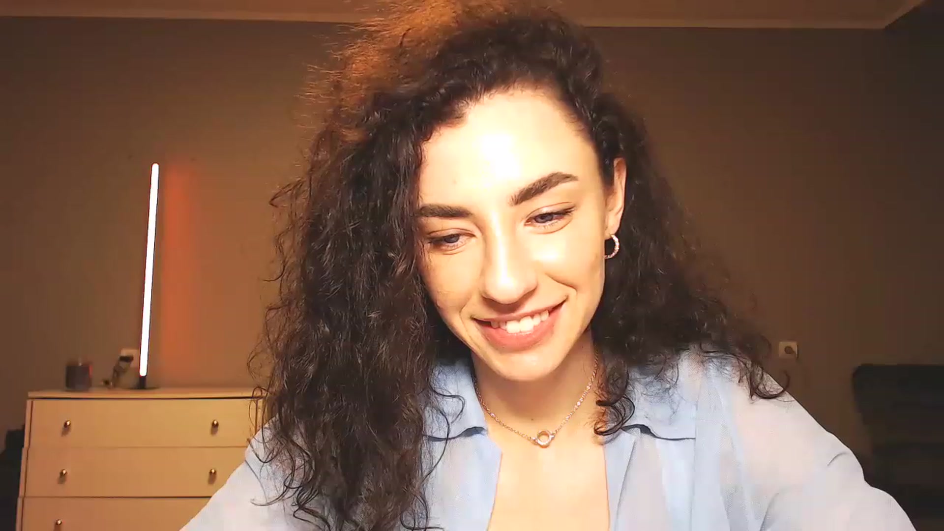 Gallery image thumbnail from Millla_Mi's myfreecams stream on, 03/27/2023, 21:02 image 19 of 20