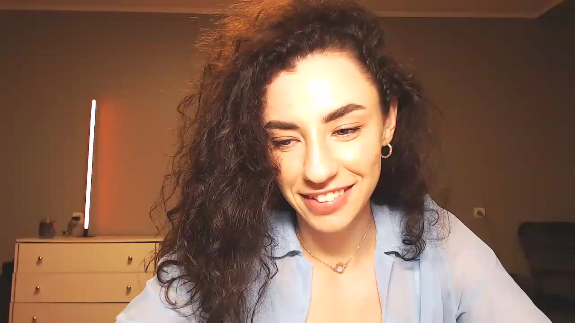 Gallery image thumbnail from Millla_Mi's myfreecams stream on, 03/27/2023, 21:02 image 15 of 20