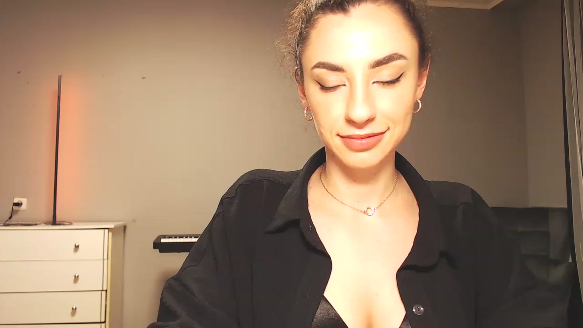 Gallery image thumbnail from Millla_Mi's myfreecams stream on, 03/30/2023, 20:54 image 2 of 20