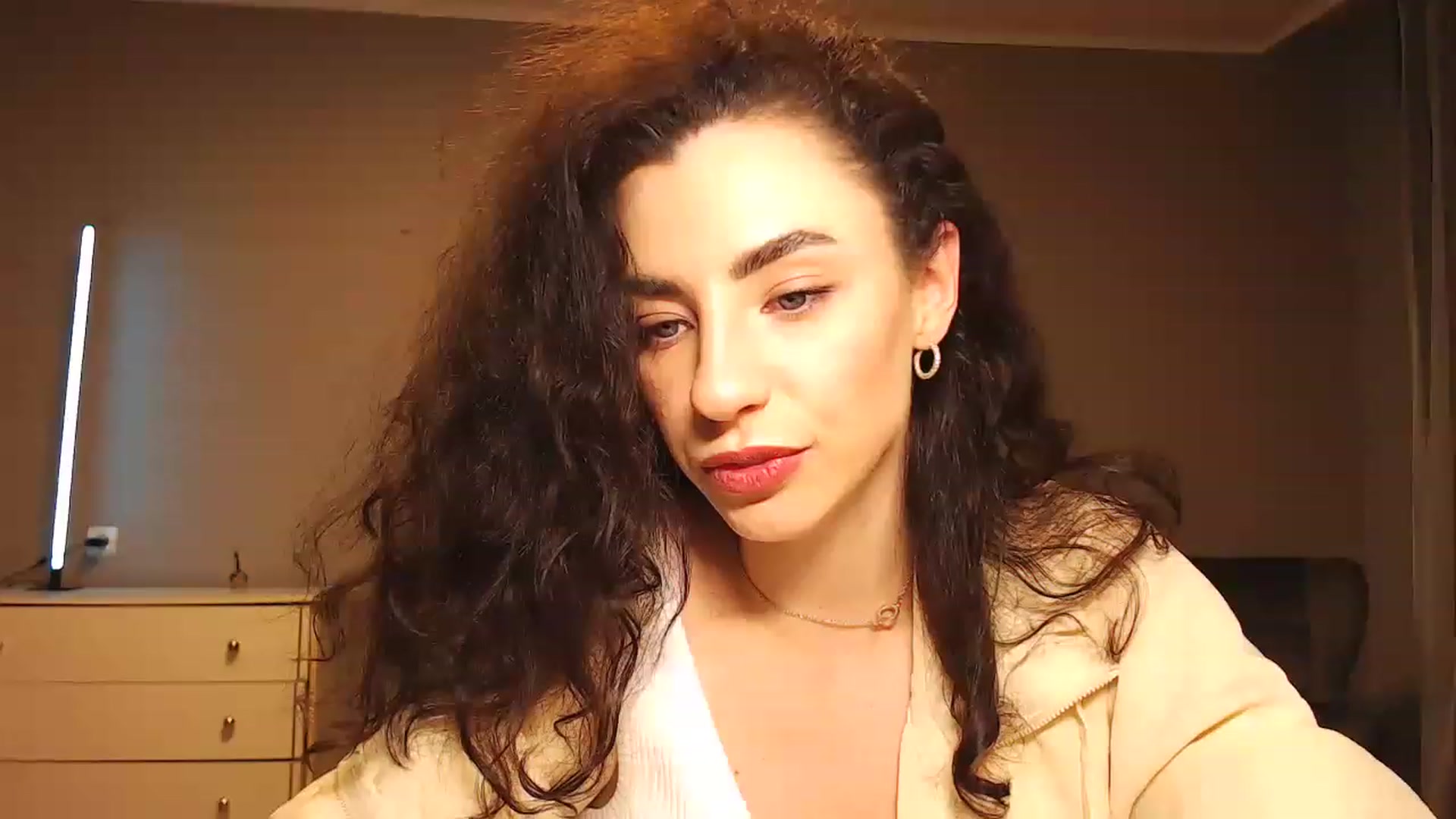 Gallery image thumbnail from Millla_Mi's myfreecams stream on, 04/17/2023, 20:18 image 12 of 20