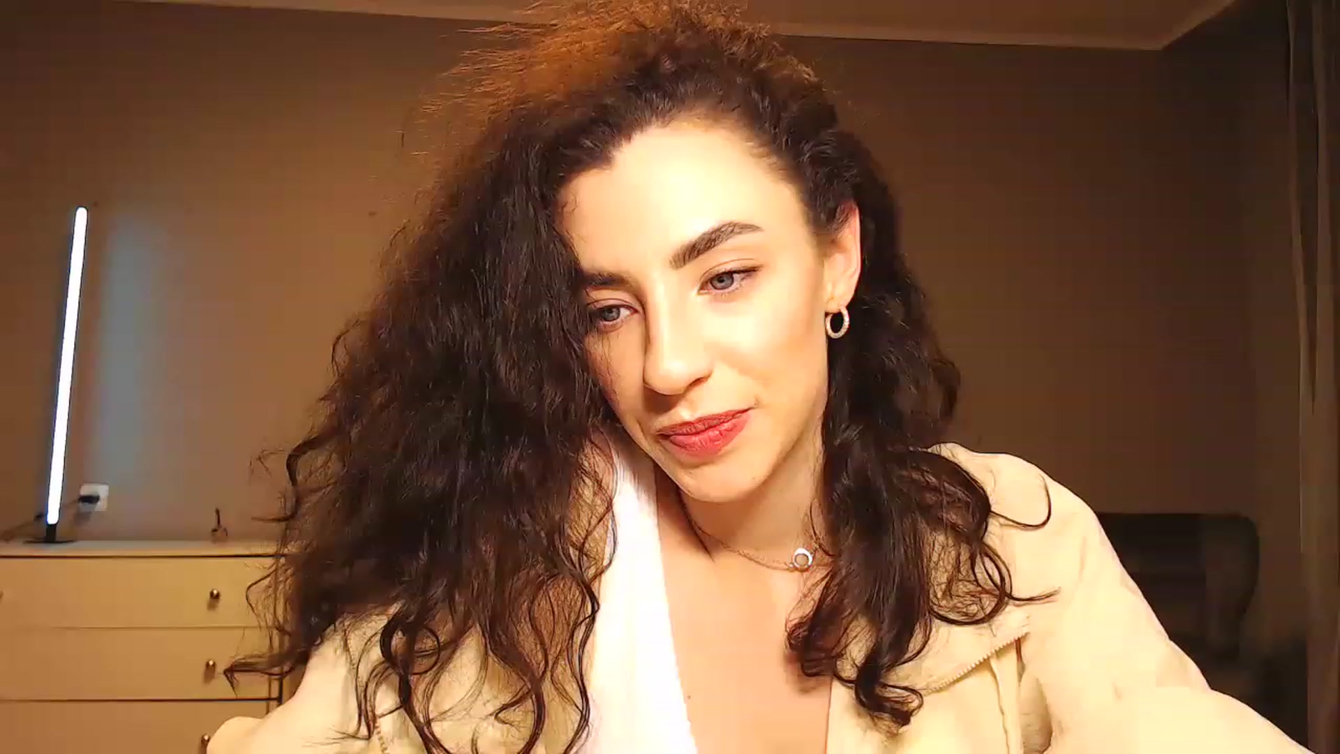Gallery image thumbnail from Millla_Mi's myfreecams stream on, 04/17/2023, 20:18 image 10 of 20