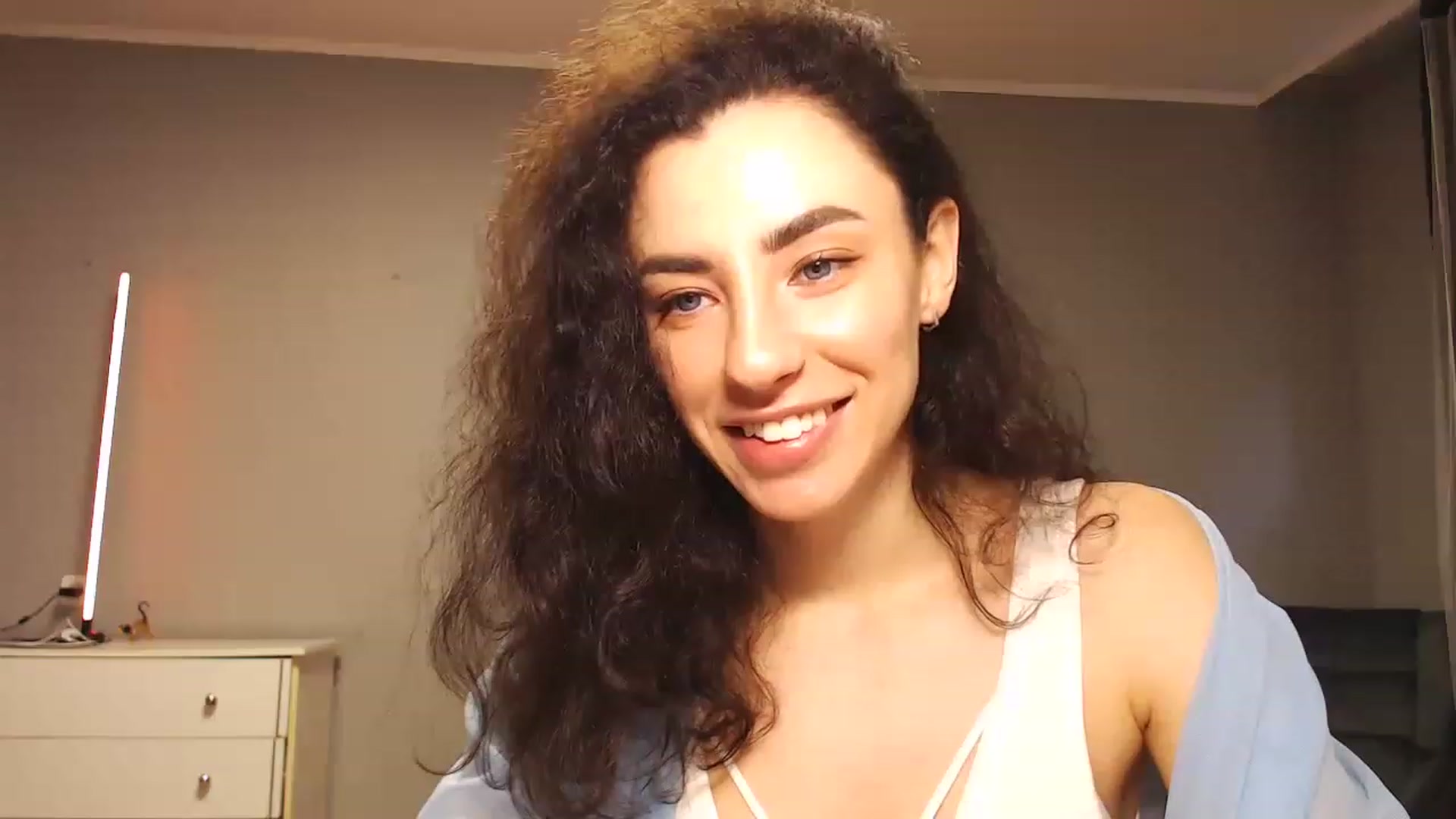 Gallery image thumbnail from Millla_Mi's myfreecams stream on, 05/20/2023, 13:12 image 6 of 20