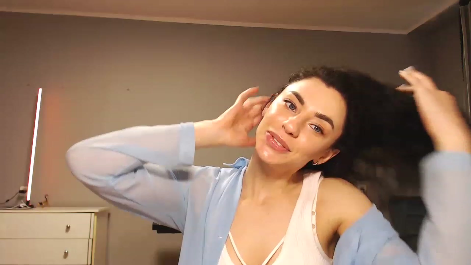 Gallery image thumbnail from Millla_Mi's myfreecams stream on, 05/20/2023, 13:12 image 12 of 20