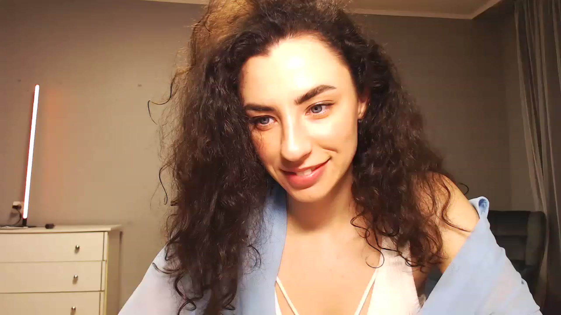 Gallery image thumbnail from Millla_Mi's myfreecams stream on, 05/21/2023, 20:03 image 3 of 20