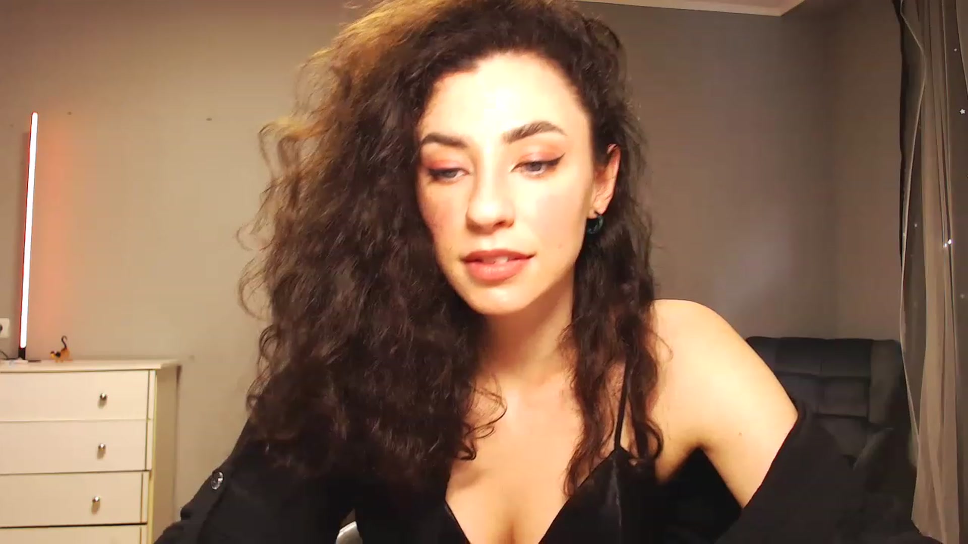 Gallery image thumbnail from Millla_Mi's myfreecams stream on, 05/28/2023, 14:42 image 6 of 20