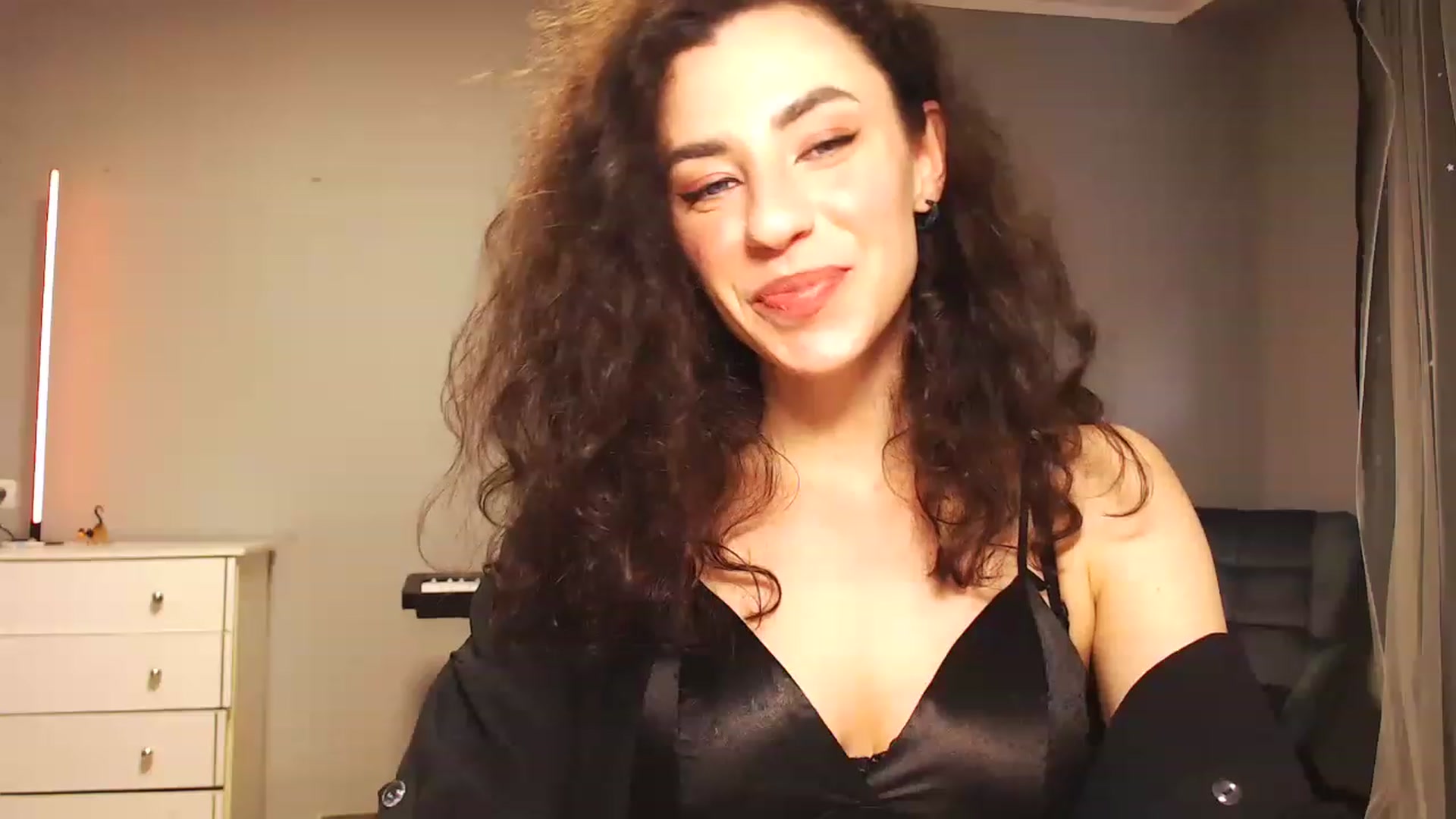 Gallery image thumbnail from Millla_Mi's myfreecams stream on, 05/28/2023, 14:42 image 14 of 20