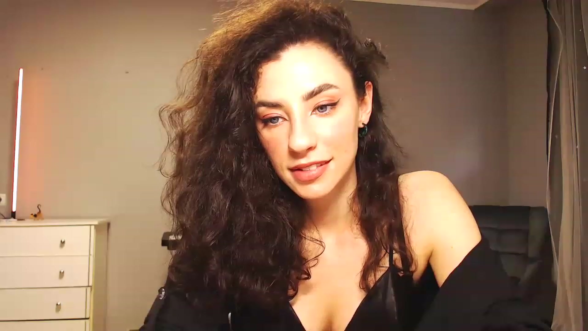 Gallery image thumbnail from Millla_Mi's myfreecams stream on, 05/28/2023, 14:42 image 10 of 20