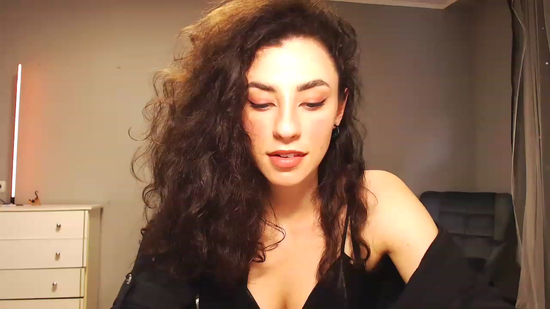 Gallery image thumbnail from Millla_Mi's myfreecams stream on, 05/28/2023, 14:42 image 7 of 20
