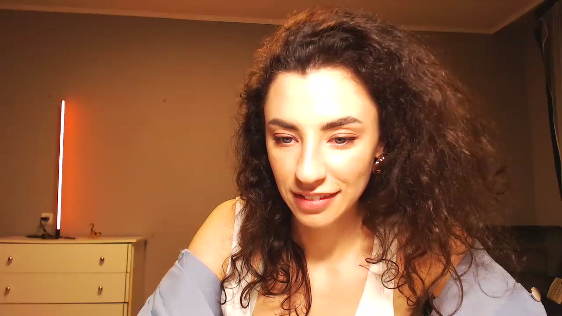 Gallery image thumbnail from Millla_Mi's myfreecams stream on, 06/25/2023, 20:30 image 18 of 20