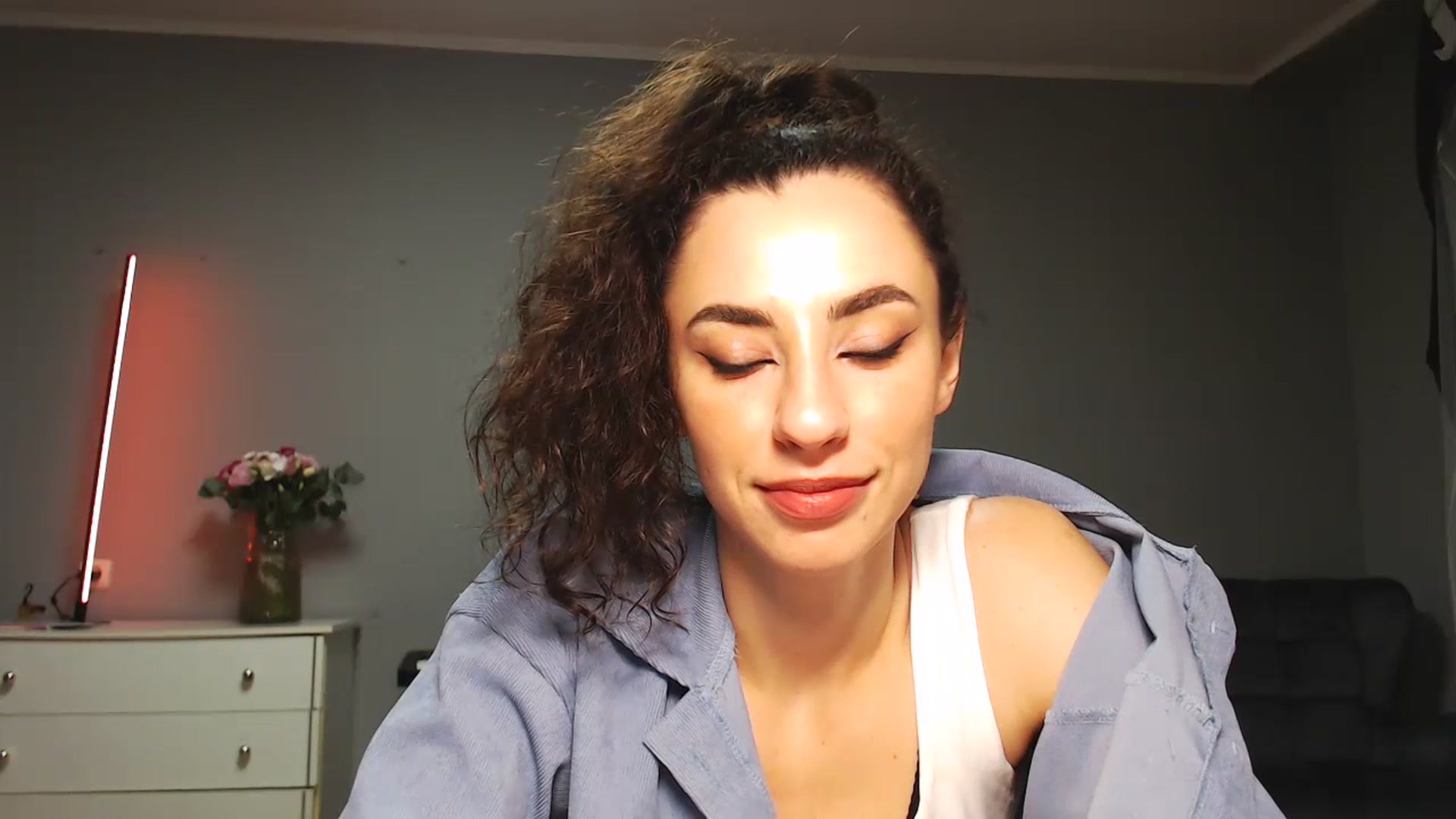 Gallery image thumbnail from Millla_Mi's myfreecams stream on, 07/15/2023, 21:52 image 6 of 20