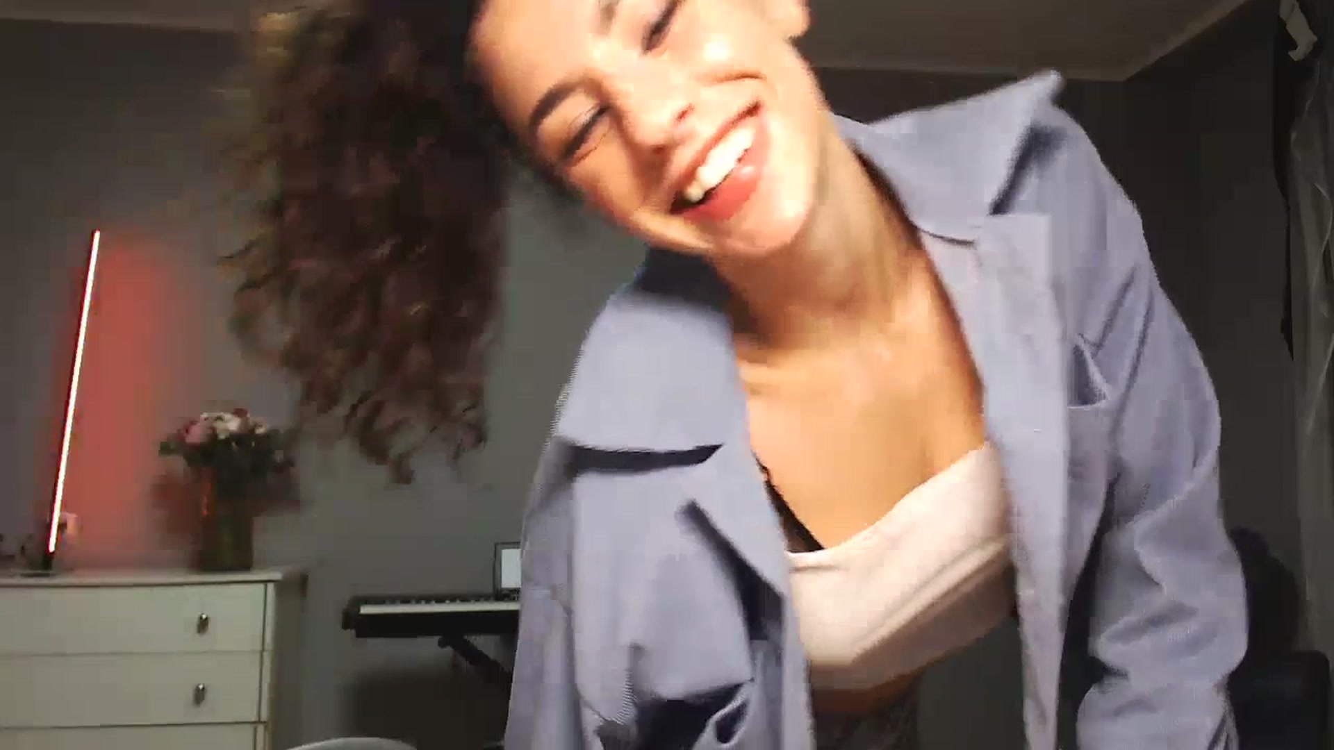 Gallery image thumbnail from Millla_Mi's myfreecams stream on, 07/15/2023, 22:25 image 5 of 20