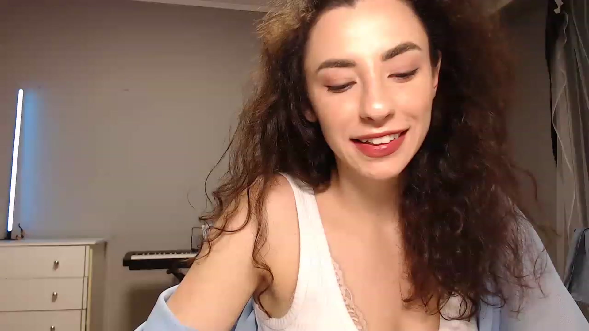 Gallery image thumbnail from Millla_Mi's myfreecams stream on, 08/12/2023, 16:47 image 8 of 20