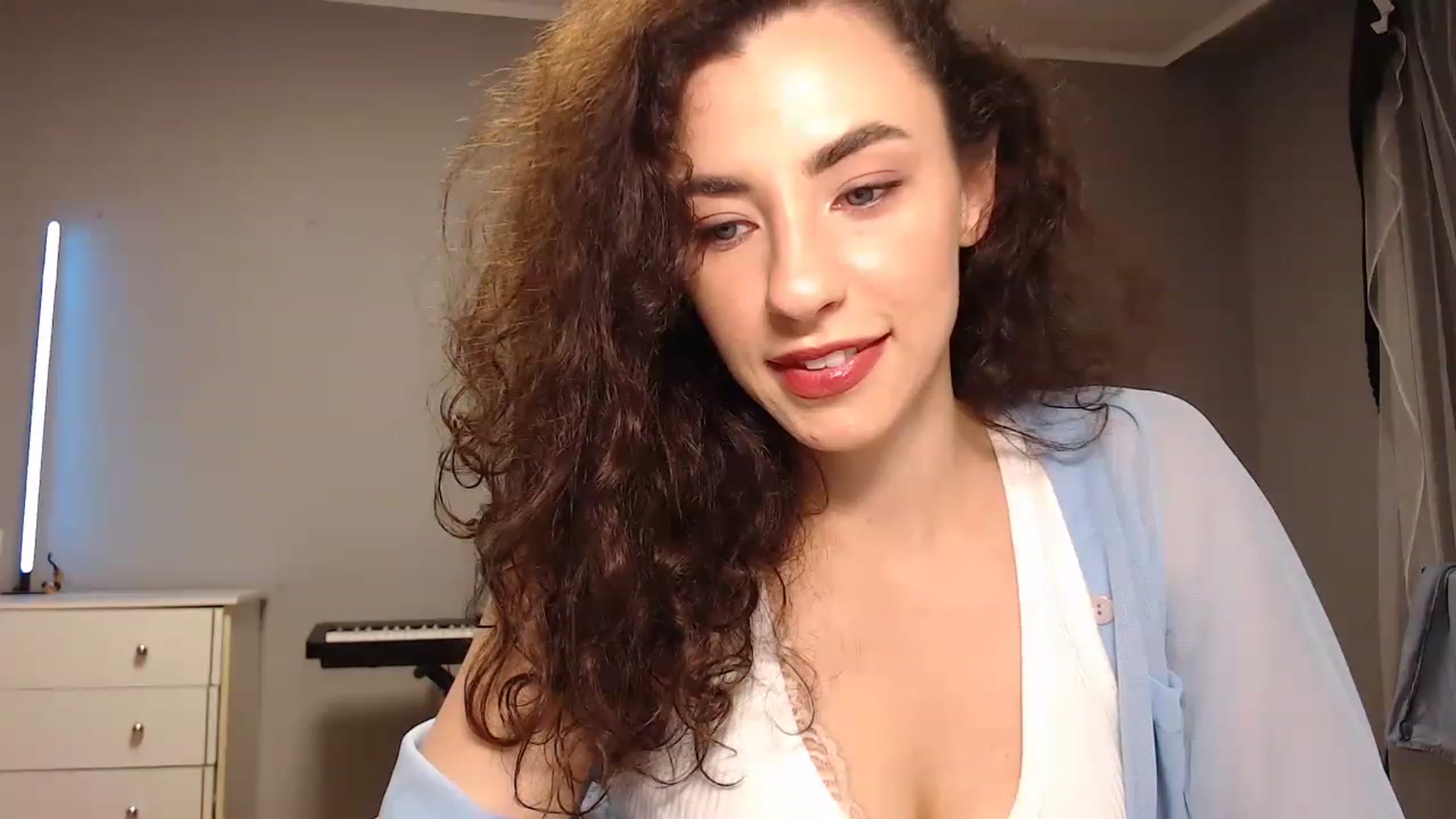 Gallery image thumbnail from Millla_Mi's myfreecams stream on, 08/12/2023, 16:47 image 16 of 20