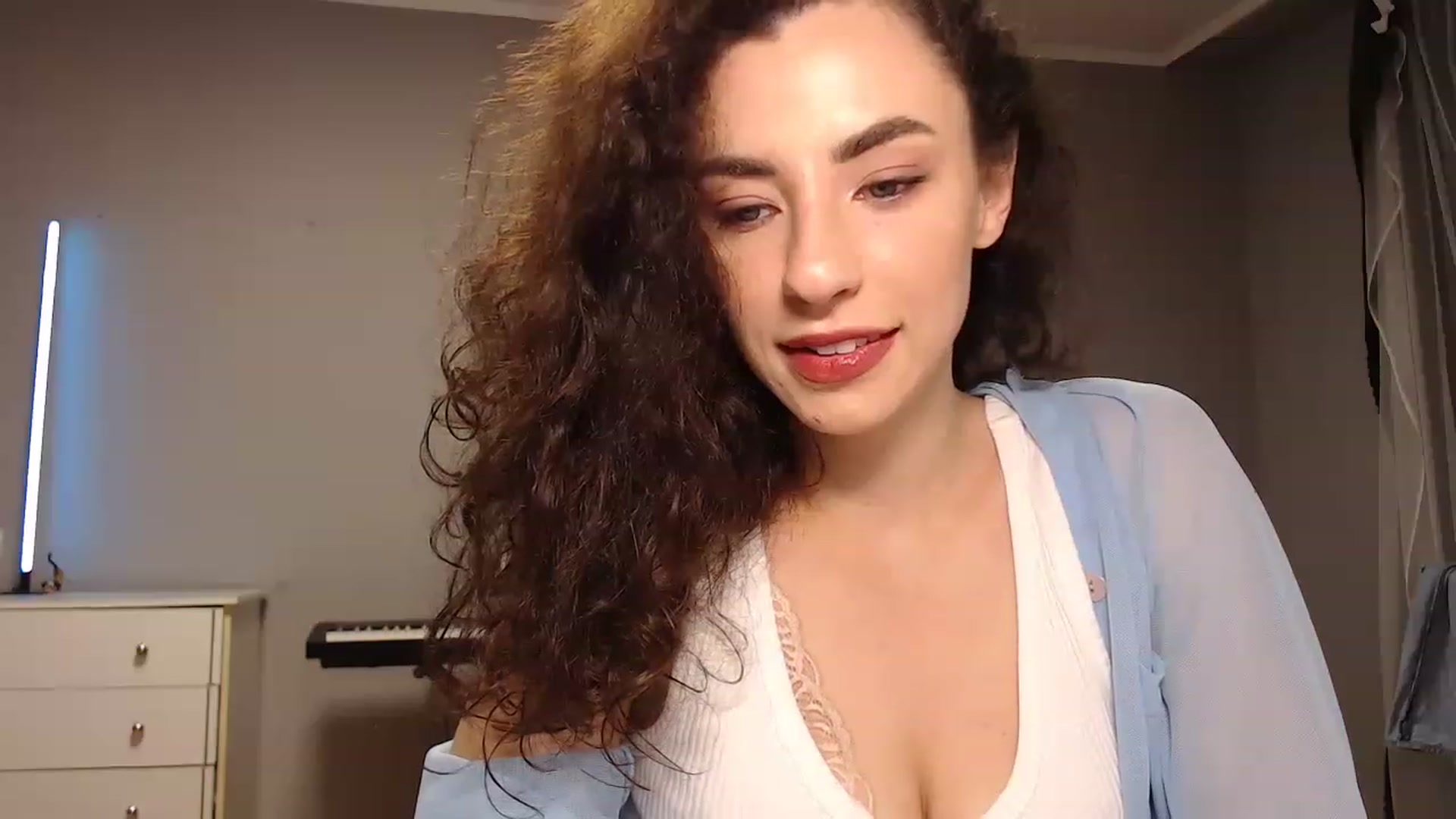 Gallery image thumbnail from Millla_Mi's myfreecams stream on, 08/12/2023, 16:47 image 10 of 20